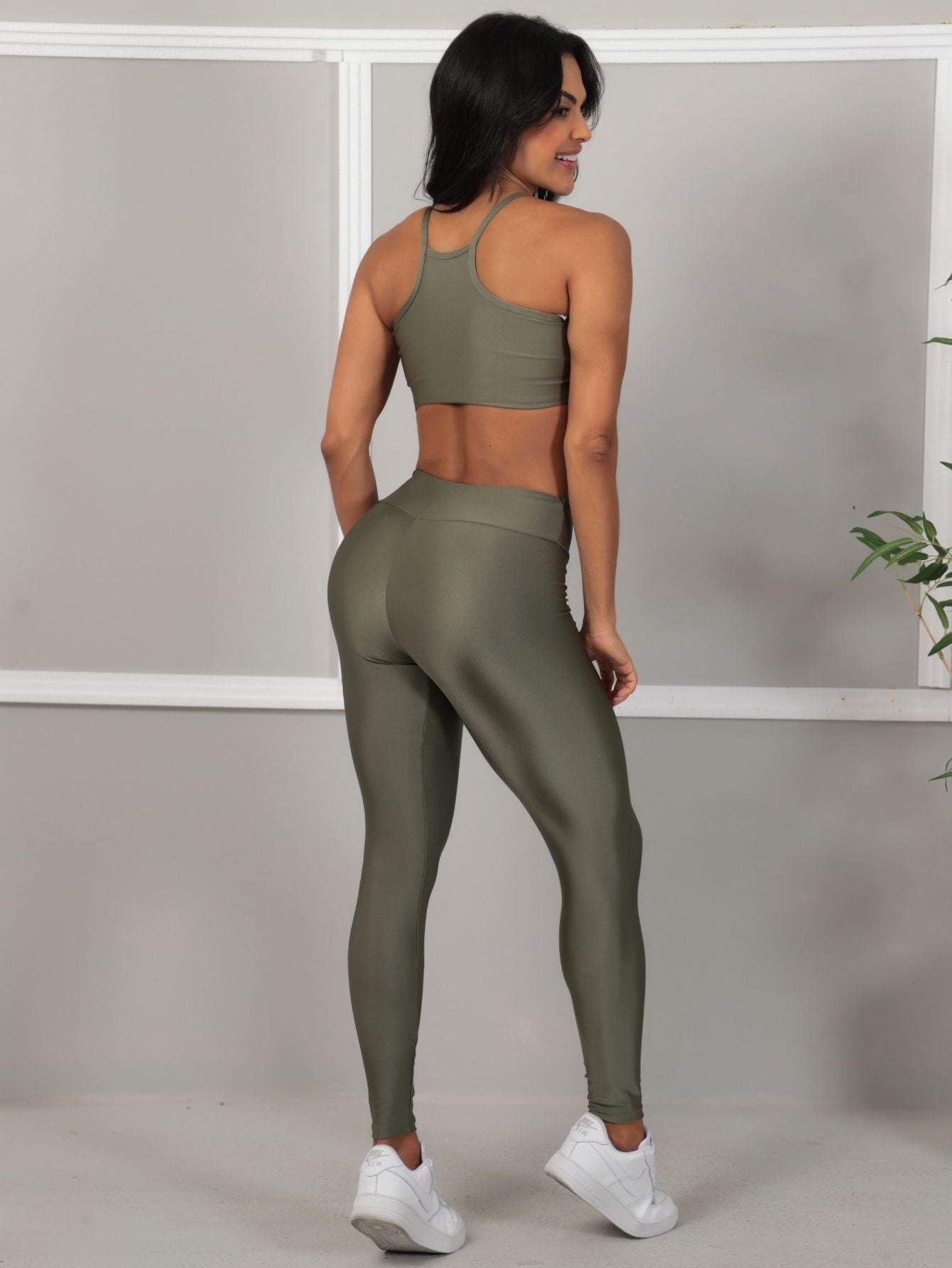 Conjunto Brilhoso (Calça + Top C/Bojo)