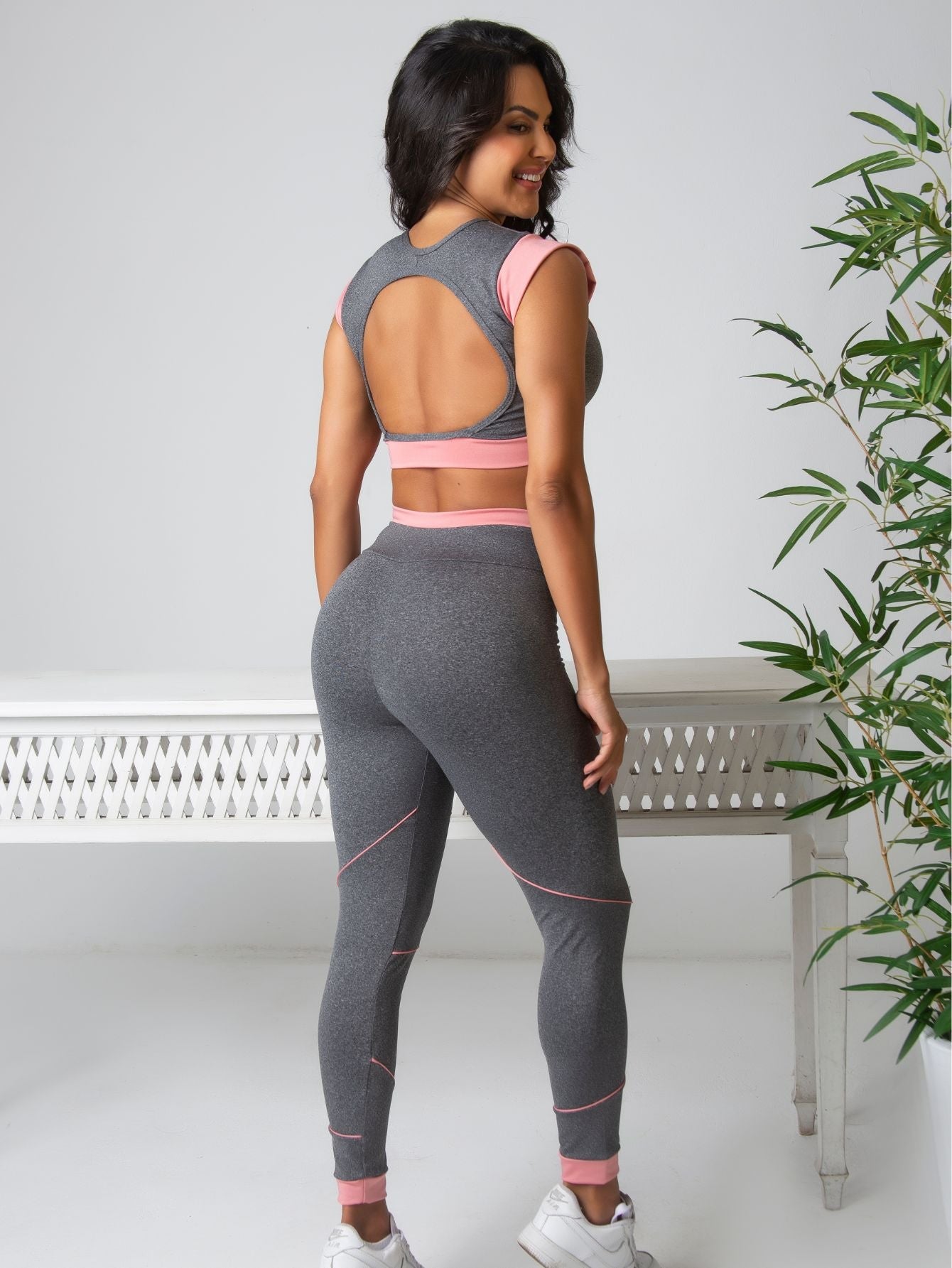 Conjunto Detalhe Vivo (Calça + Top S/Bojo)