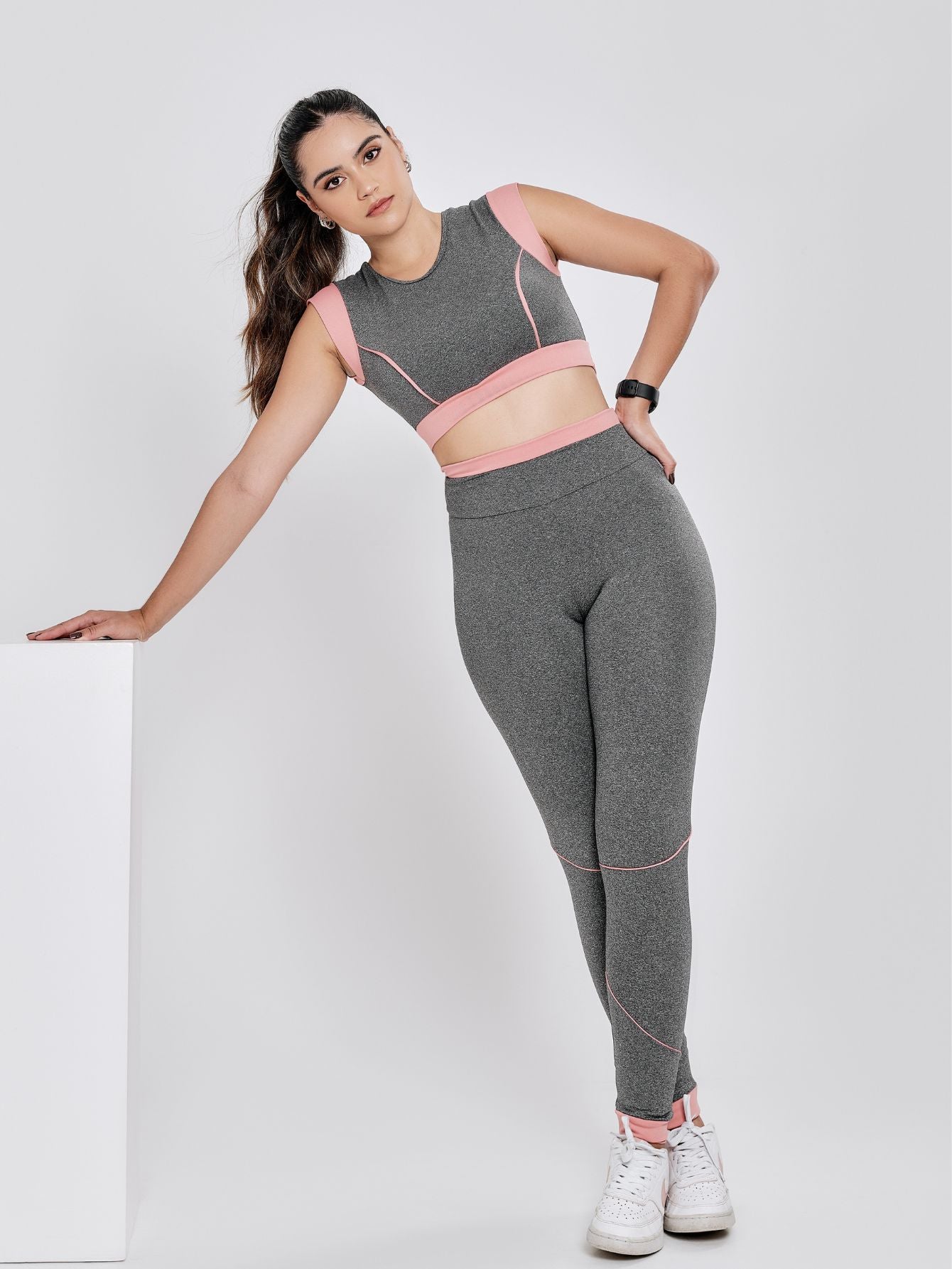 Conjunto Detalhe Vivo (Calça + Top S/Bojo)