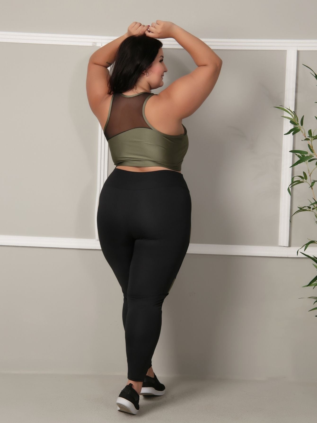 Conjunto Legging Detalhe em Tule + Top C/bojo Plus Size