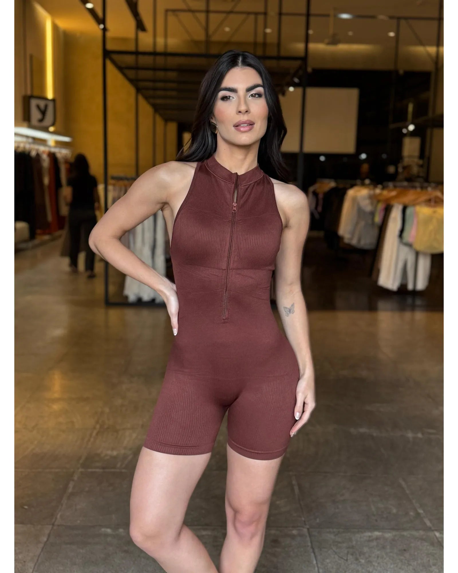 Macaquinho com Ziper Canelado