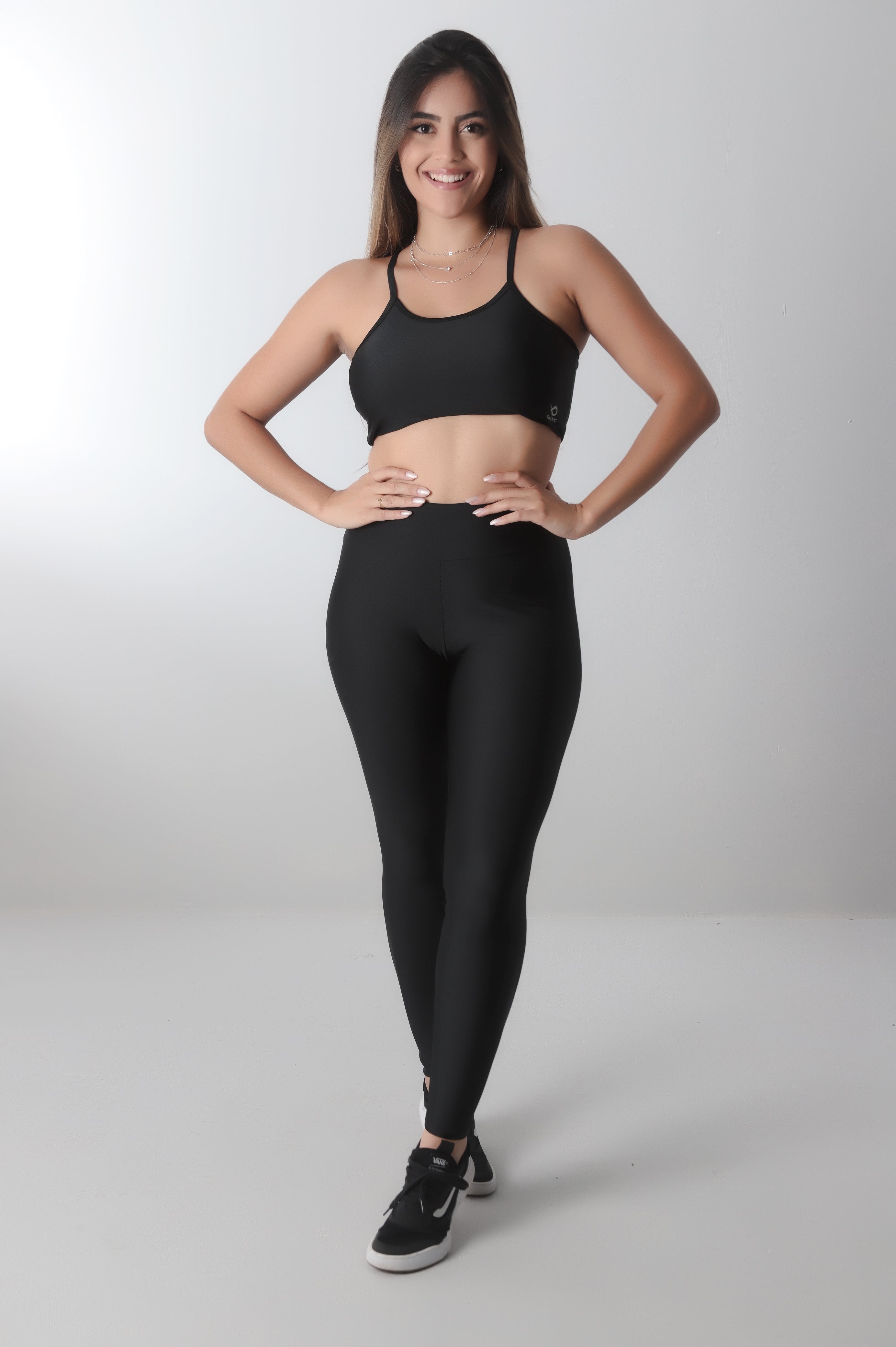 Conjunto Brilhoso (Calça + Top C/Bojo)